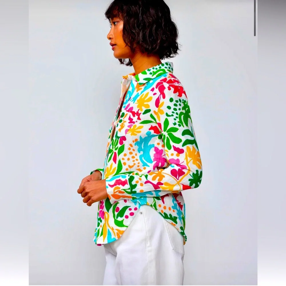 Vibrant Floral LS button down - Picture 2 of 4